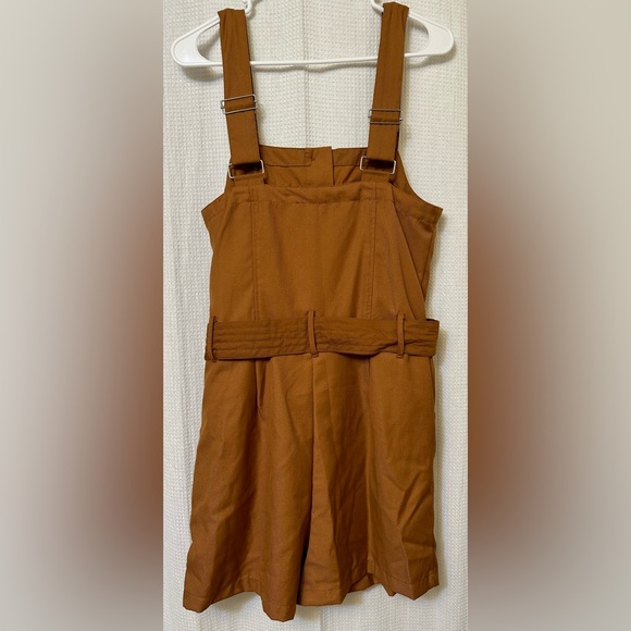 NWOT- Caramel & tortoise shorts romper w/ removable belt & functional buttons :) - Picture 2 of 7